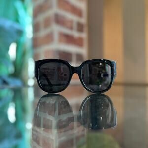 GUCCI GG0142SA 001 Black Acetate Oversized Sunnies